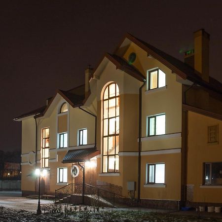 Alekselena Hotell Malekhuv Exteriör bild