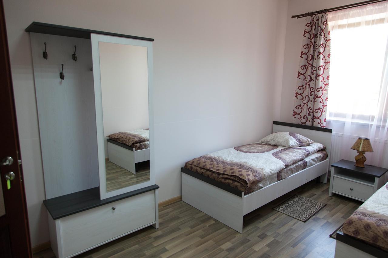 Alekselena Hotell Malekhuv Exteriör bild