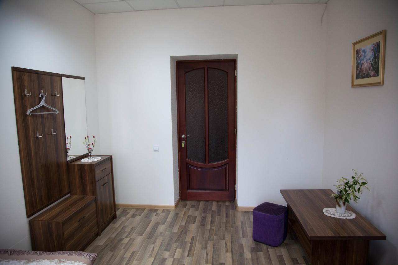 Alekselena Hotell Malekhuv Exteriör bild
