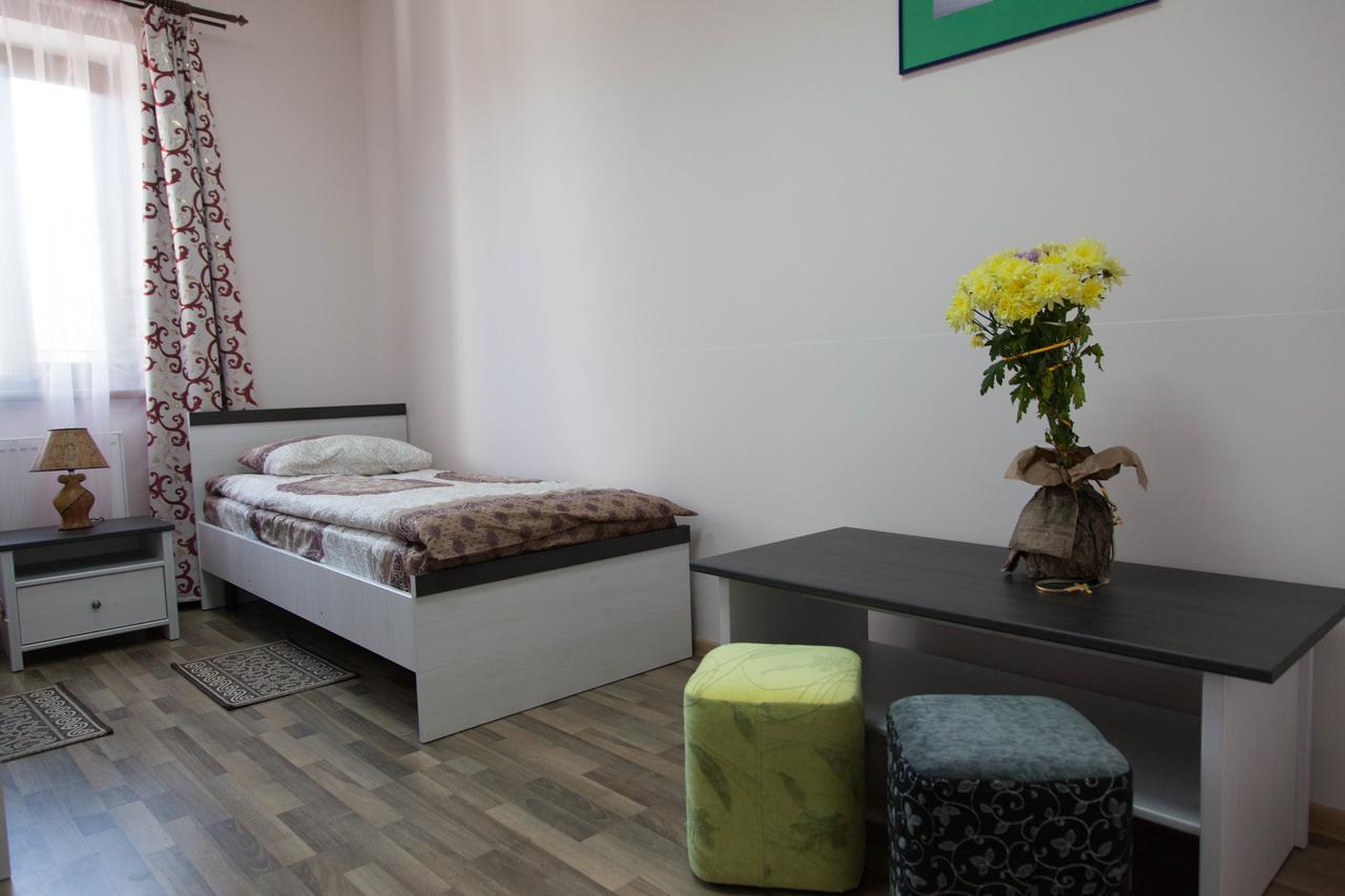 Alekselena Hotell Malekhuv Exteriör bild