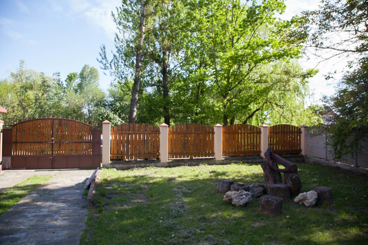 Alekselena Hotell Malekhuv Exteriör bild