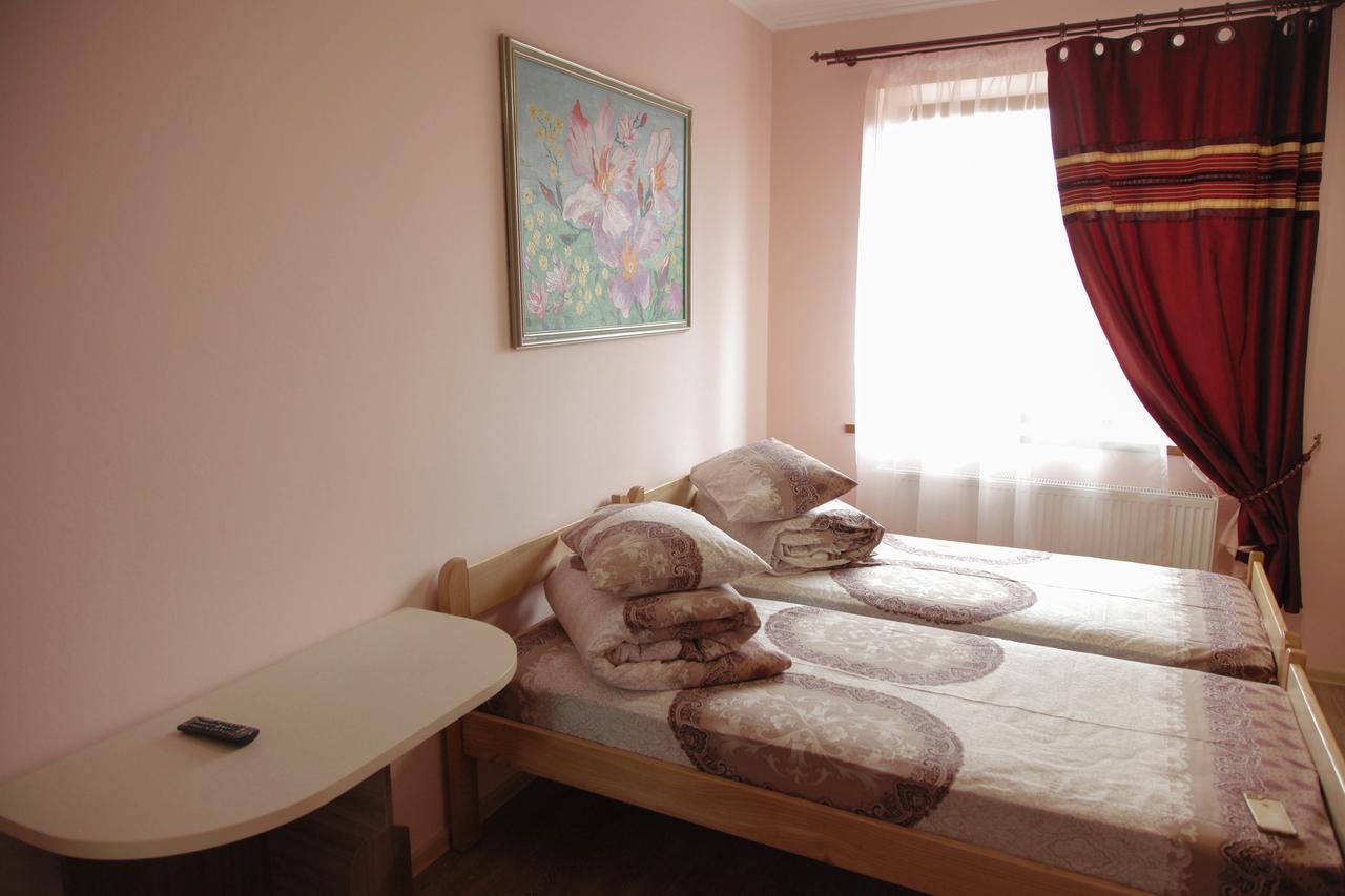 Alekselena Hotell Malekhuv Exteriör bild