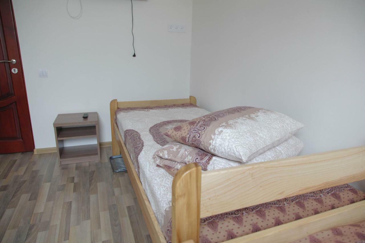 Alekselena Hotell Malekhuv Exteriör bild